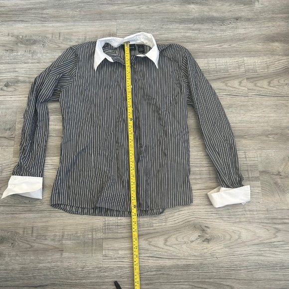 Liz Claiborne Classics Black w/ Strips & White Accents  Button Down Top Sz 10 - Picture 7 of 8